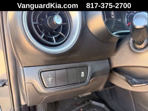 Certified 2022 Kia Forte LXS FWD image 15