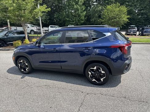 Certified 2024 Kia Seltos EX FWD image 9