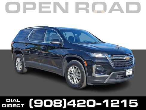 Used 2023 Chevrolet Traverse LT AWD/4WD image 1