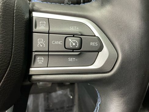 Used 2022 Jeep Compass Latitude w/ Convenience Group image 38