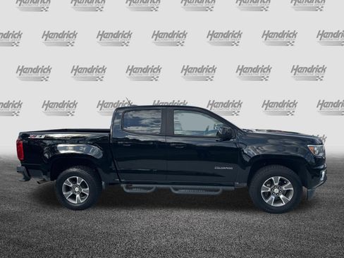 Used 2017 Chevrolet Colorado Z71 AWD/4WD image 11