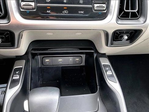 Used 2021 Kia Sorento EX image 23