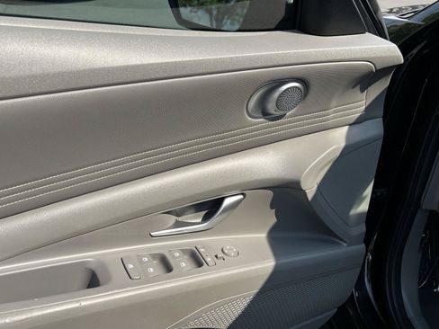 Used 2022 Hyundai Elantra SEL w/ Convenience Package FWD image 30