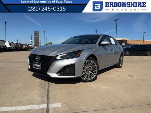 Used 2023 Nissan Altima 2.5 SL AWD/4WD image 1