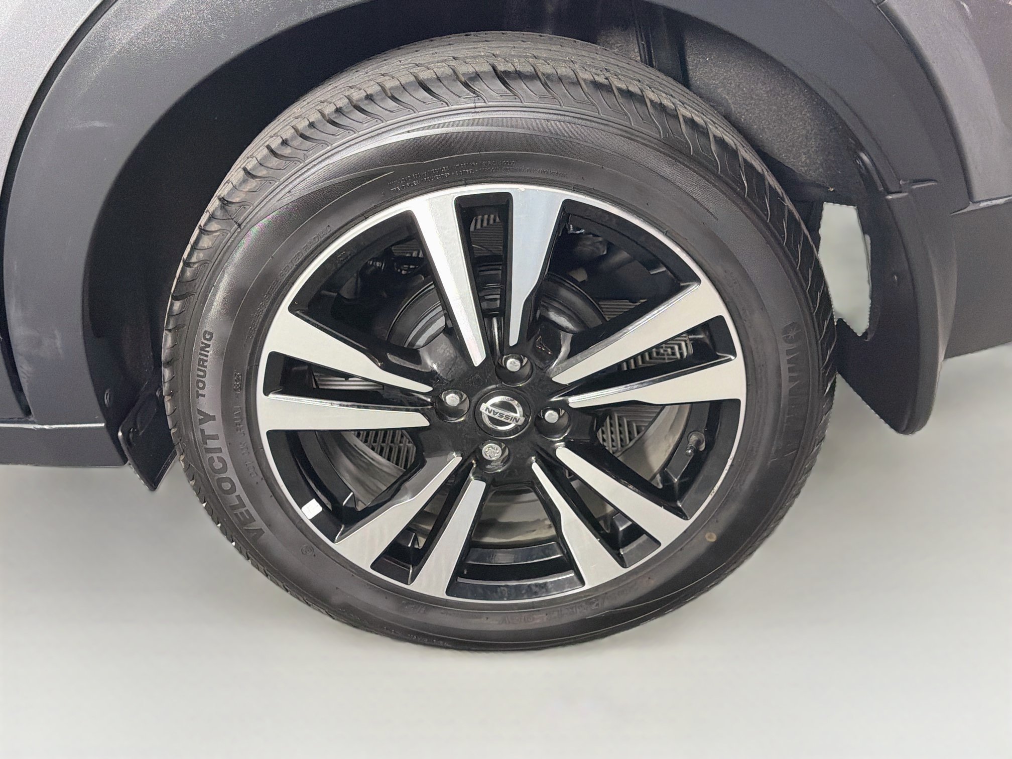 Used 2020 Nissan Kicks SV FWD image 11
