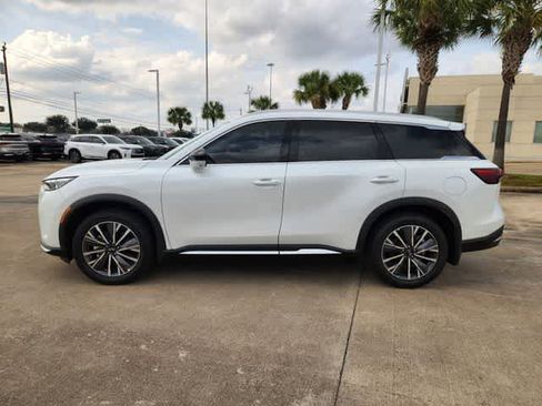 Certified 2026 INFINITI QX60 Luxe w/ Cargo Package FWD image 3