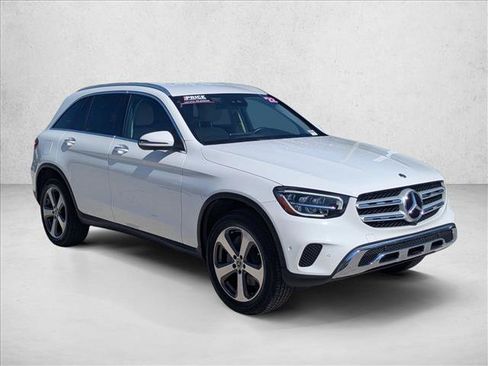 Used 2022 Mercedes-Benz GLC 300 4MATIC image 3
