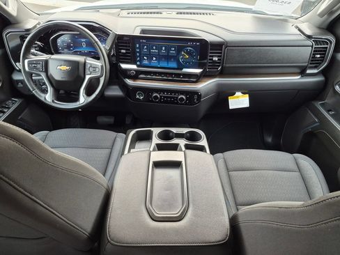 Used 2024 Chevrolet Silverado 1500 LT AWD/4WD image 17