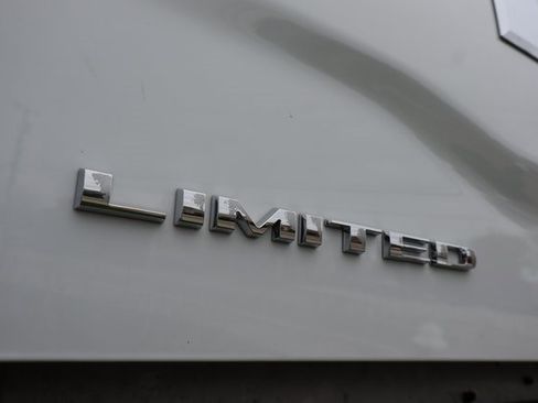 Used 2025 RAM 3500 Limited w/ Max Tow Package image 36