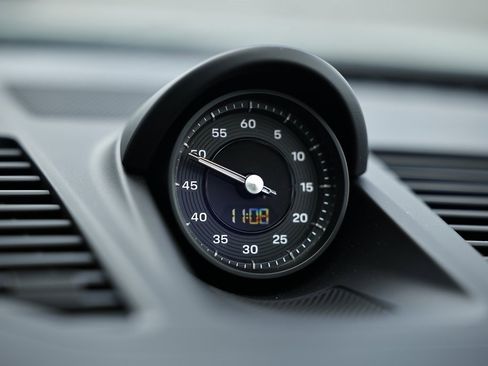 Certified 2025 Porsche 911 Carrera 4 GTS image 27