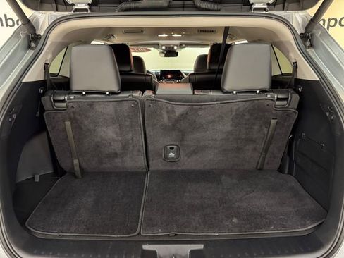Used 2024 Toyota Highlander XLE image 23