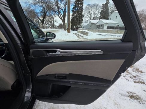 Used 2018 Ford Fusion S image 27