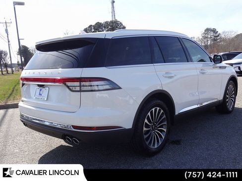 Certified 2023 Lincoln Aviator Standard w/ Premium Package image 4