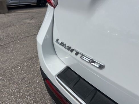 Certified 2023 Ford Explorer Limited w/ Limited Technology Package AWD/4WD image 29