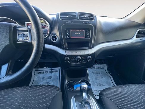 Used 2018 Dodge Journey SE w/ Blacktop Package image 10