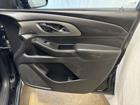 Used 2020 Chevrolet Traverse LT FWD image 29