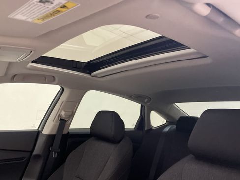 Certified 2025 Honda Accord SE image 3