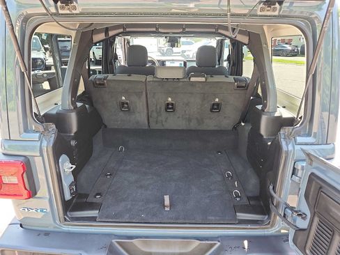 Used 2024 Jeep Wrangler Unlimited Sahara AWD/4WD image 27