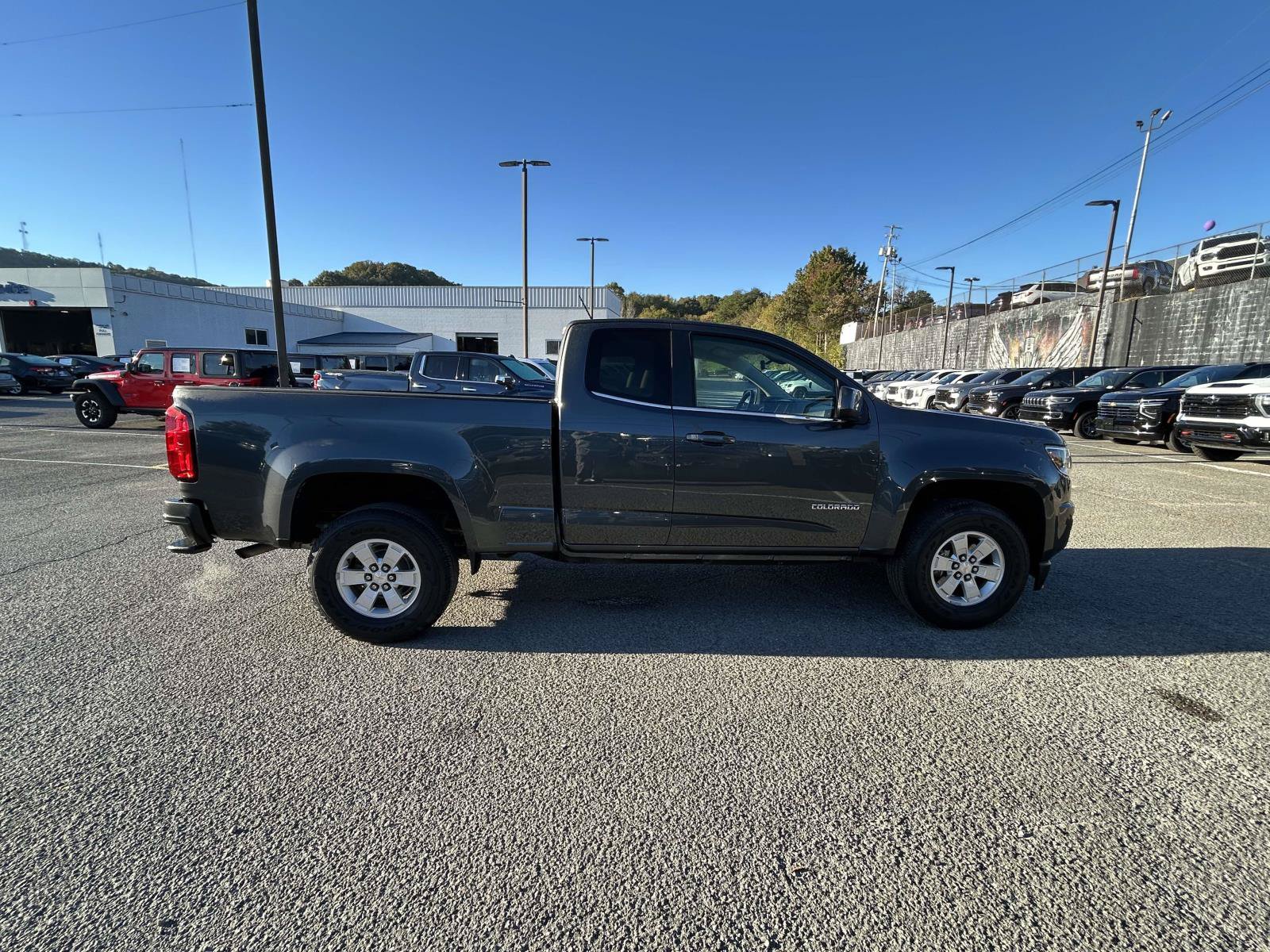Used 2017 Chevrolet Colorado W/T w/ WT Convenience Package RWD image 8