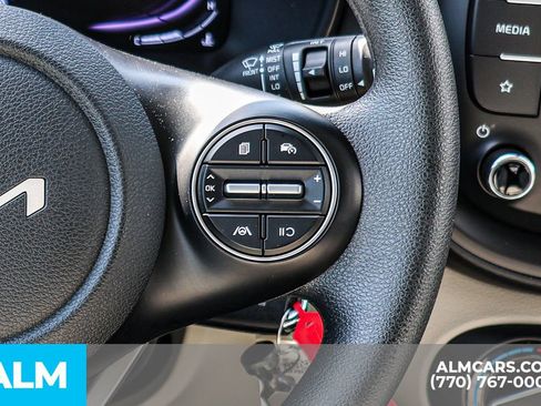 Used 2025 Kia Soul LX FWD image 34
