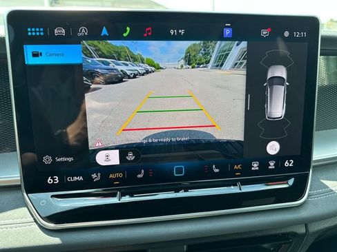 Certified 2025 Volkswagen Tiguan SE R-Line AWD/4WD image 28