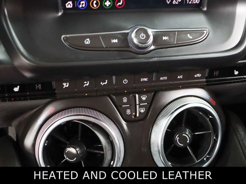 Used 2021 Chevrolet Camaro LT image 20