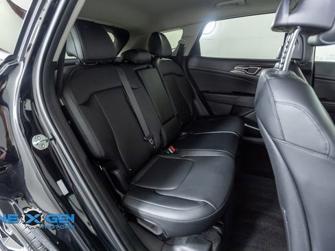 Used 2024 Kia Sportage EX FWD image 35