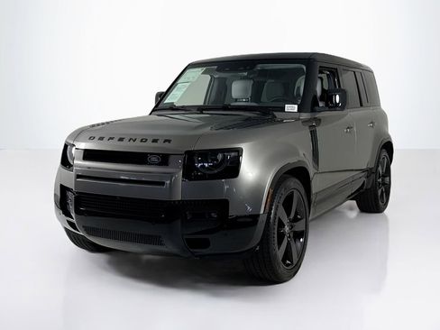 Used 2025 Land Rover Defender 110 X-Dynamic SE AWD/4WD image 1