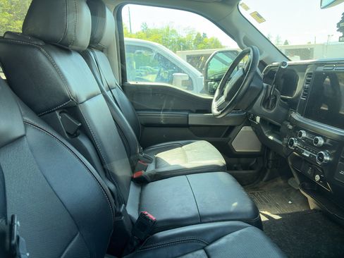 Used 2024 Ford F350 Lariat w/ Sport Appearance Package image 3