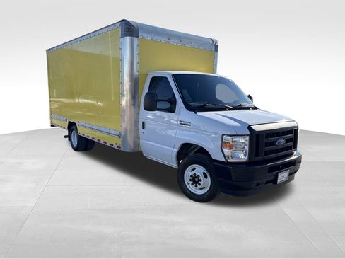 Used 2022 Ford E-350 and Econoline 350 Super Duty w/ Power Windows & Locks Group image 7