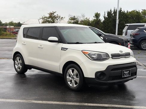 Used 2019 Kia Soul FWD image 3
