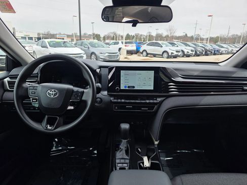Used 2025 Toyota Camry LE FWD image 10