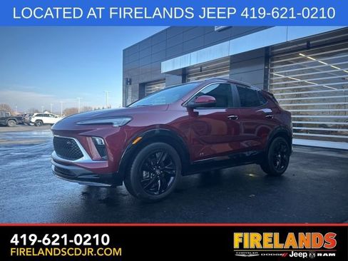 Used 2025 Buick Encore GX Sport Touring image 4