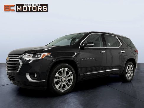 Used 2018 Chevrolet Traverse Premier AWD/4WD image 2