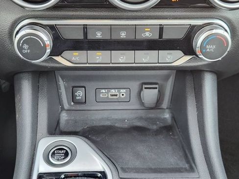 Used 2024 Nissan Sentra SV FWD image 18