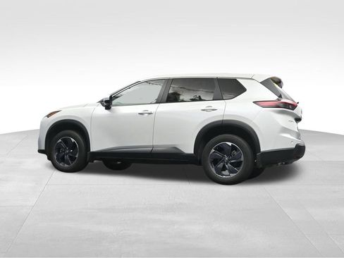 Used 2025 Nissan Rogue SV AWD/4WD image 12