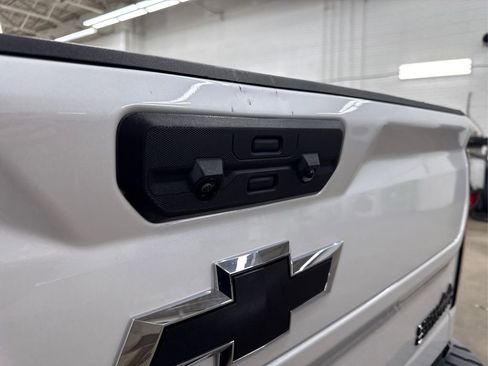 Used 2024 Chevrolet Silverado 2500 High Country w/ Technology Package image 16