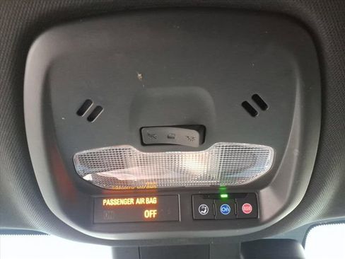 Used 2025 Chevrolet Trax RS w/ Driver Confidence Package image 22