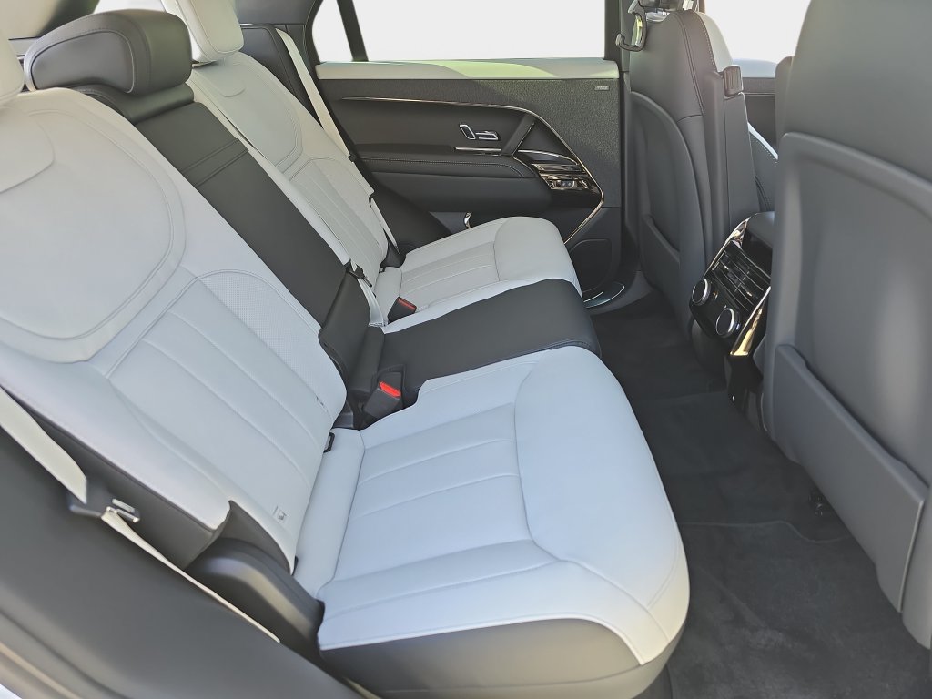 New 2027 Land Rover Range Rover Sport Battersea AWD/4WD image 11