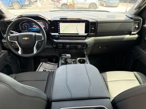 Used 2026 Chevrolet Silverado 1500 LTZ AWD/4WD image 11