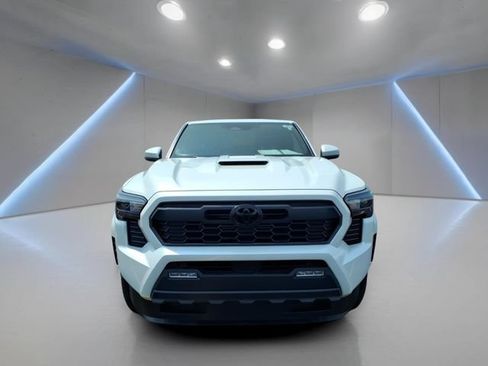 Certified 2026 Toyota Tacoma TRD Sport AWD/4WD image 22