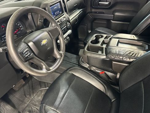 Used 2020 Chevrolet Silverado 2500 Custom w/ Custom Convenience Package RWD image 12