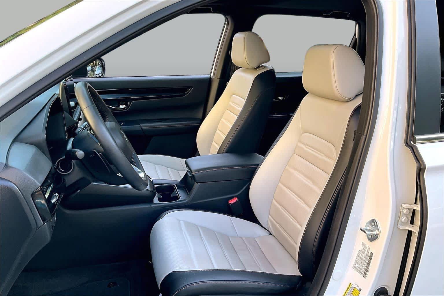 Used 2024 Honda CR-V Sport Touring image 8