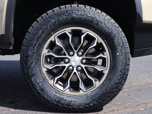 Used 2022 Chevrolet Colorado ZR2 image 22