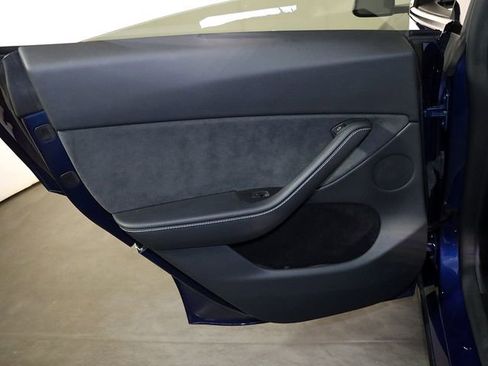 Used 2024 Tesla Model Y Performance image 23