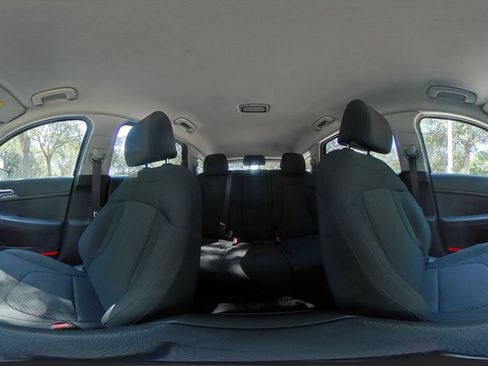 Used 2025 Kia Sportage LX FWD image 40