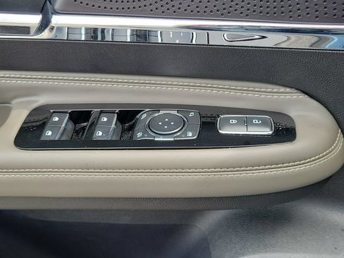 Certified 2024 Lincoln Corsair FWD image 18