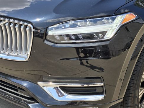 Used 2025 Volvo XC90 B6 Plus w/ Protection Package Premier image 14