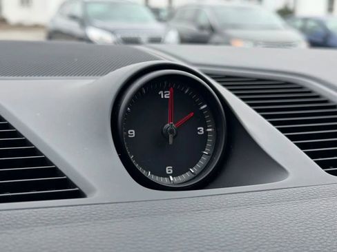 Used 2019 Porsche Cayenne S w/ Premium Plus Package image 41