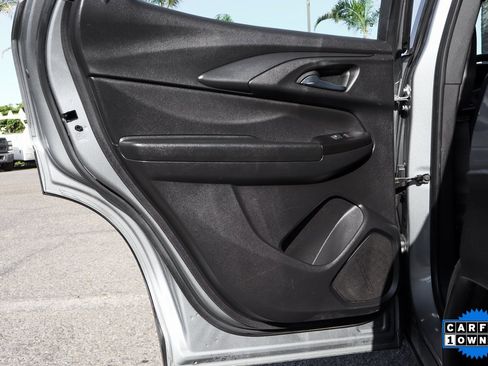 Used 2023 Chevrolet TrailBlazer LS image 33